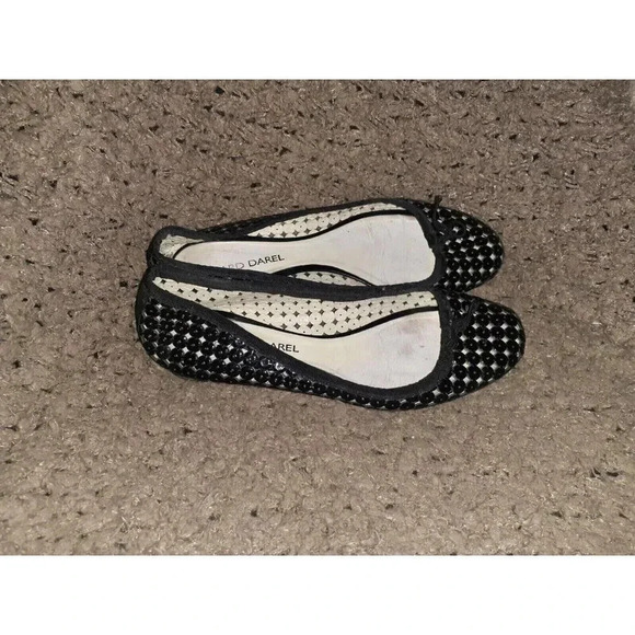 GERARD DAREL-Black Patent Leather Perforated Ballet Flats-Sz 39-Very Good - Picture 6 of 7